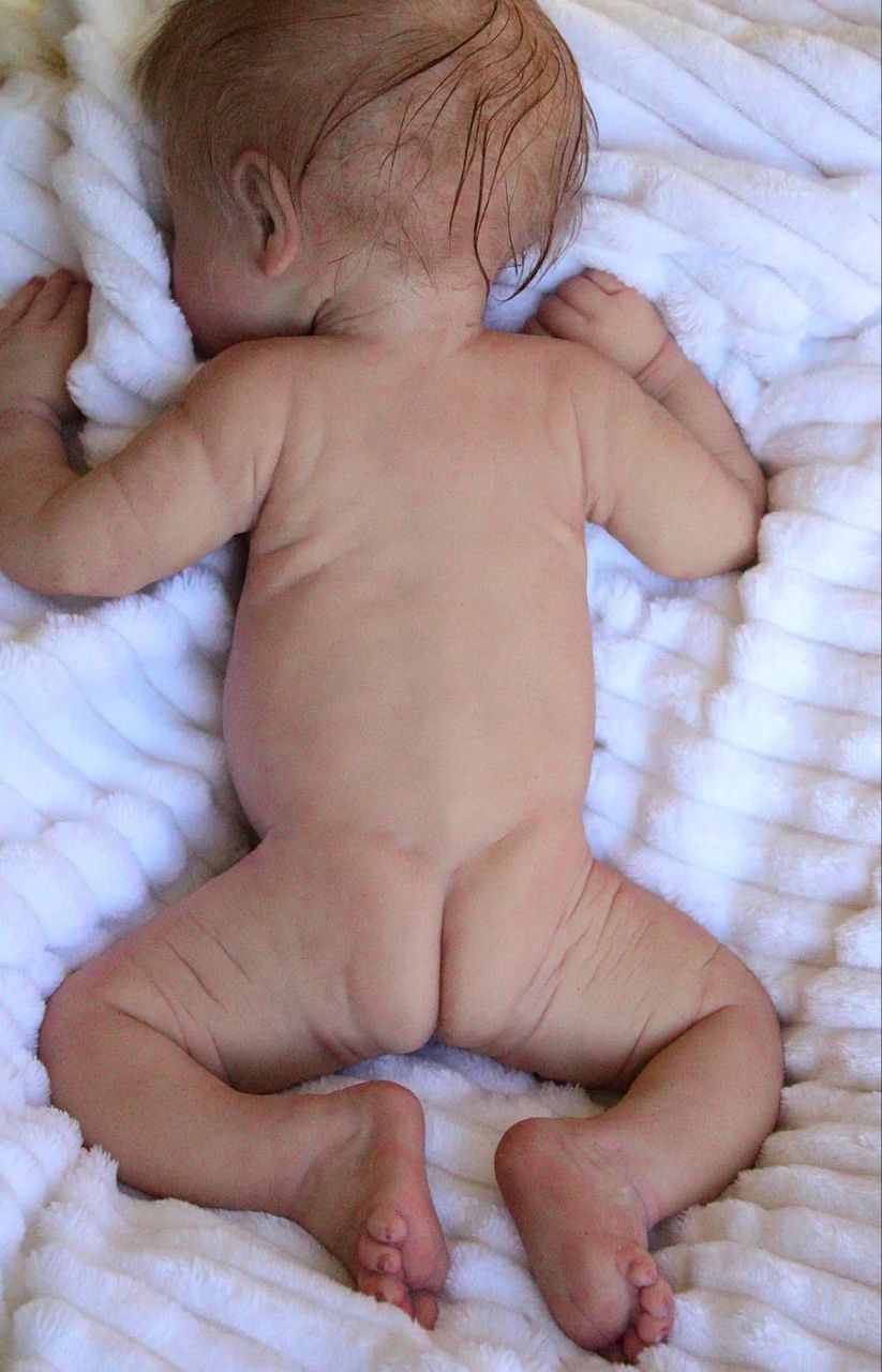 Emi (Full body silicone) - Image 7