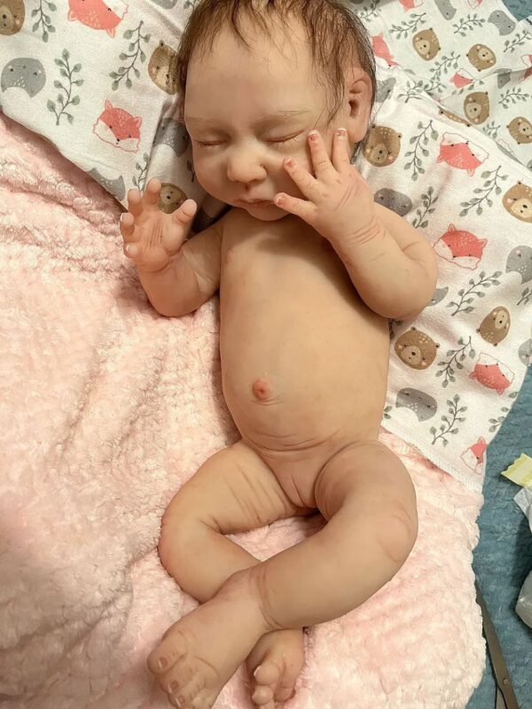 Faith full body silicone baby girl - Image 9